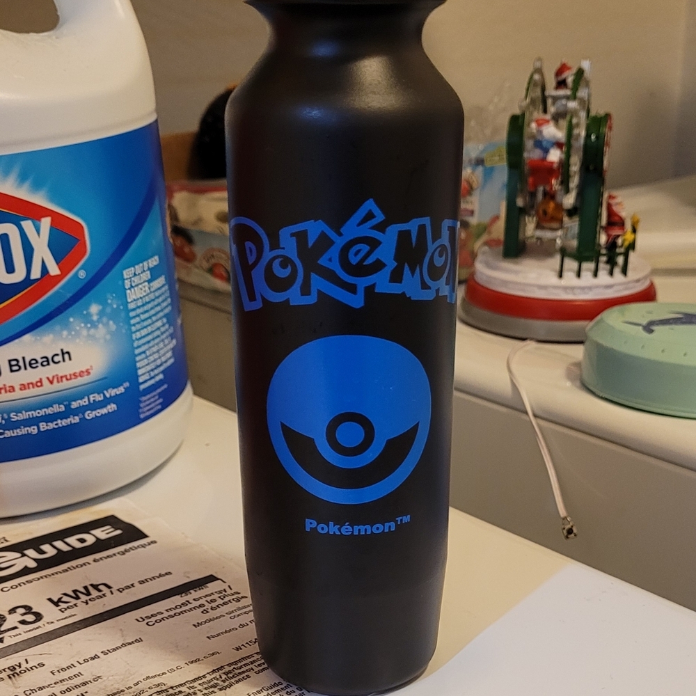 NWOT Pokémon Water Bottle